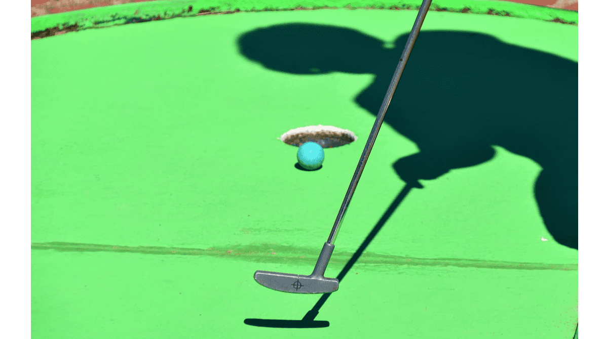 FOR THE GREEN: PUTTER HEAD ADVANTAGE 
